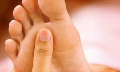 Como tratar o fungo das uñas nas pernas con maduro
